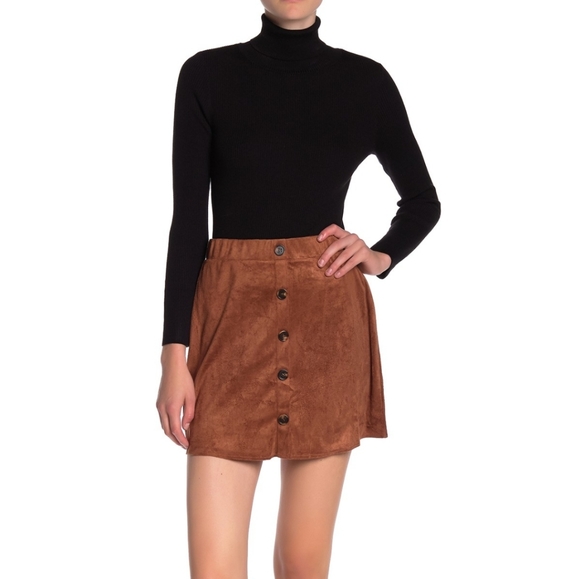 NWT: Angie Faux Suede Button Front Mini Skirt - Picture 2 of 6